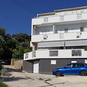 Apartament Madona, Pag Town